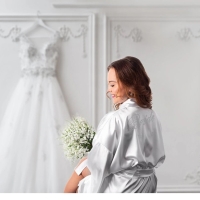 Satnov upan pro nevsty s aplikac Bride